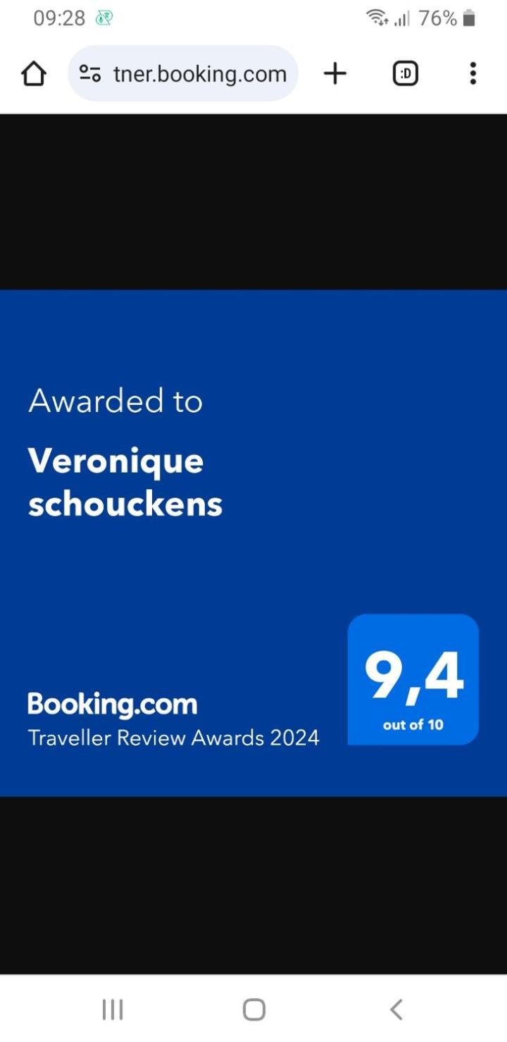 Veronique Schouckens Бенш Экстерьер фото